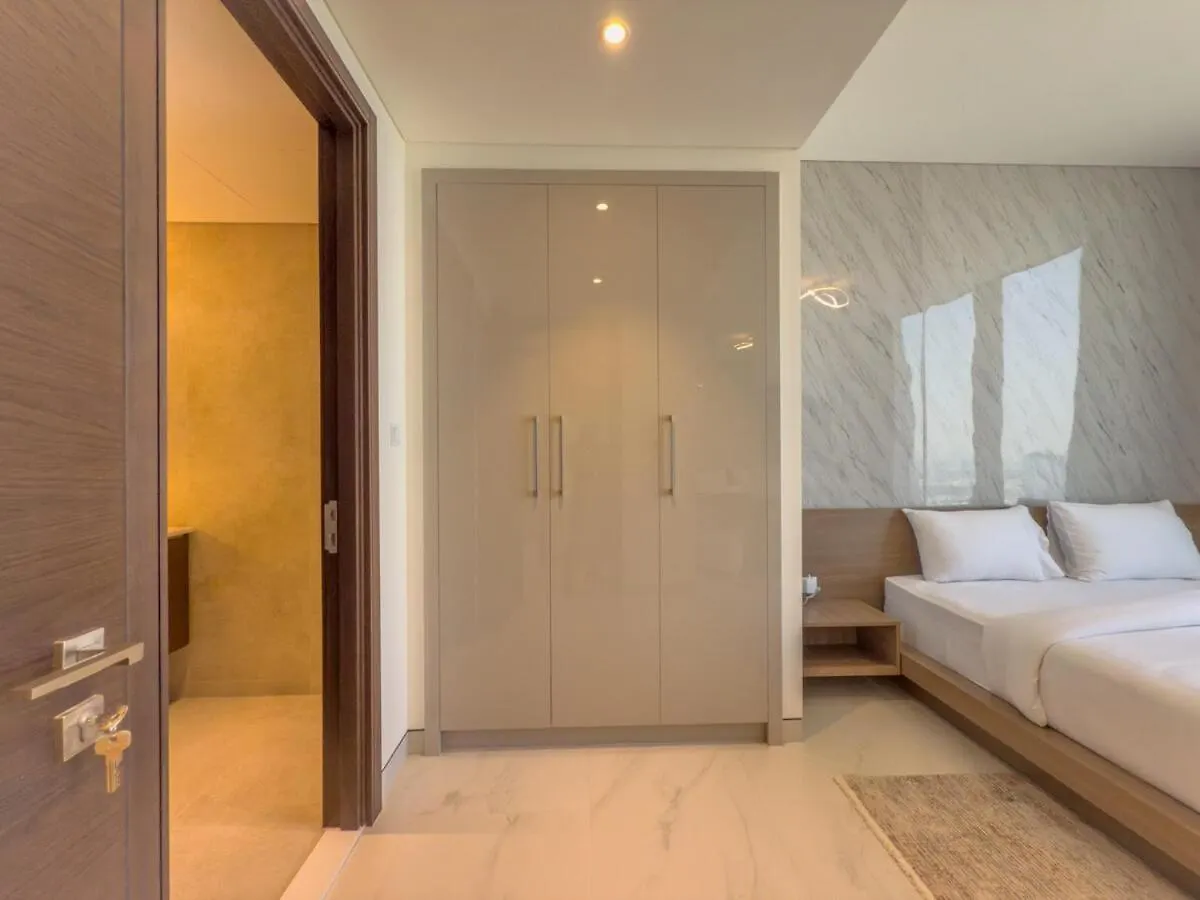 Elegant 2-Br With Modern Comfort Dubai Apartment