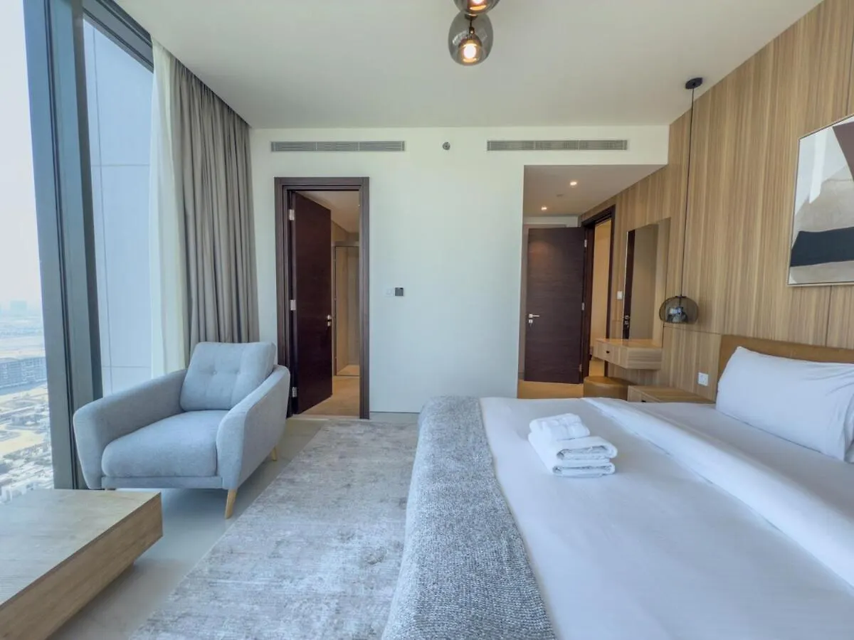 Elegant 2-Br With Modern Comfort Dubai Apartment