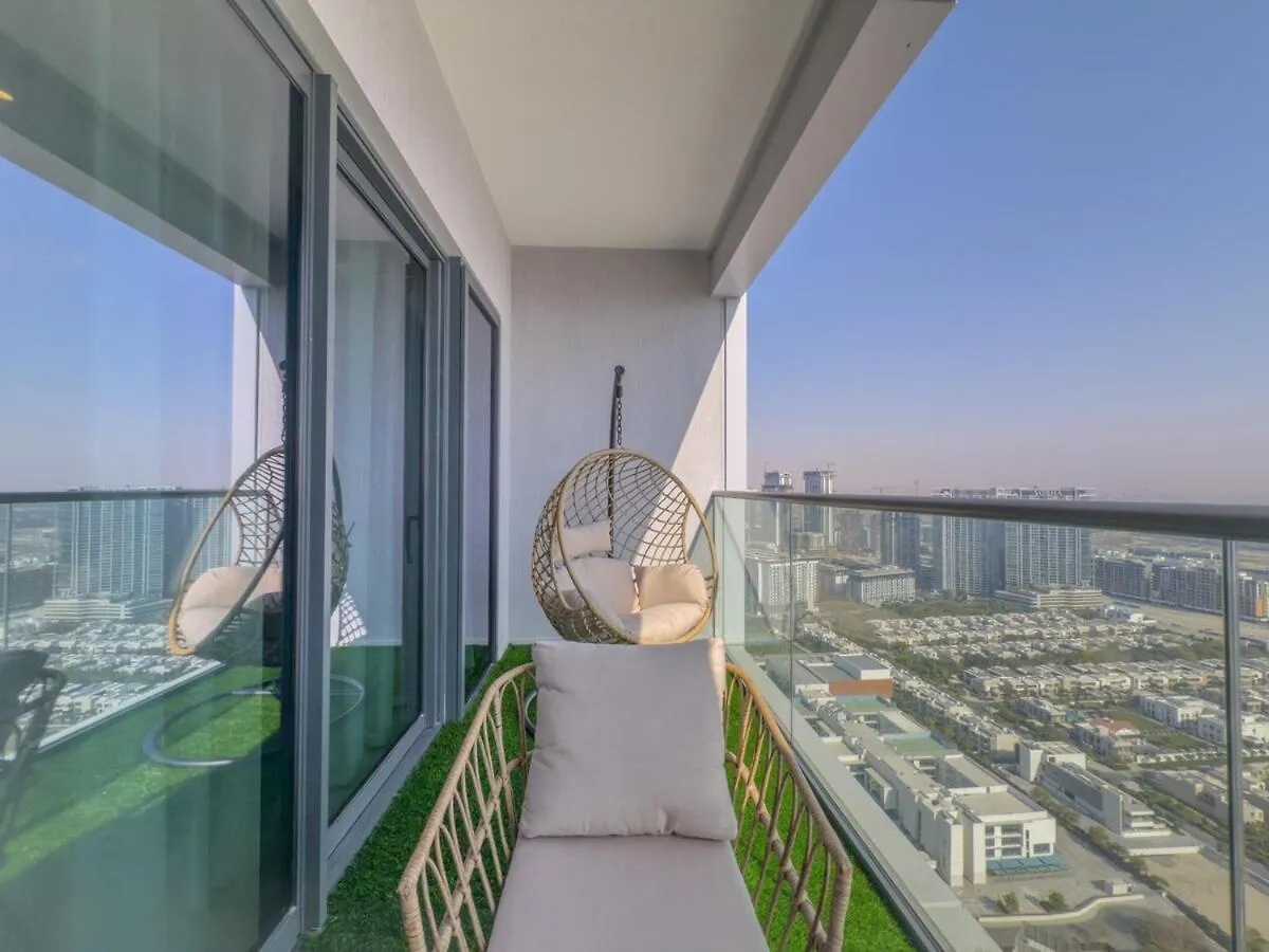 Elegant 2-Br With Modern Comfort Dubai Apartment