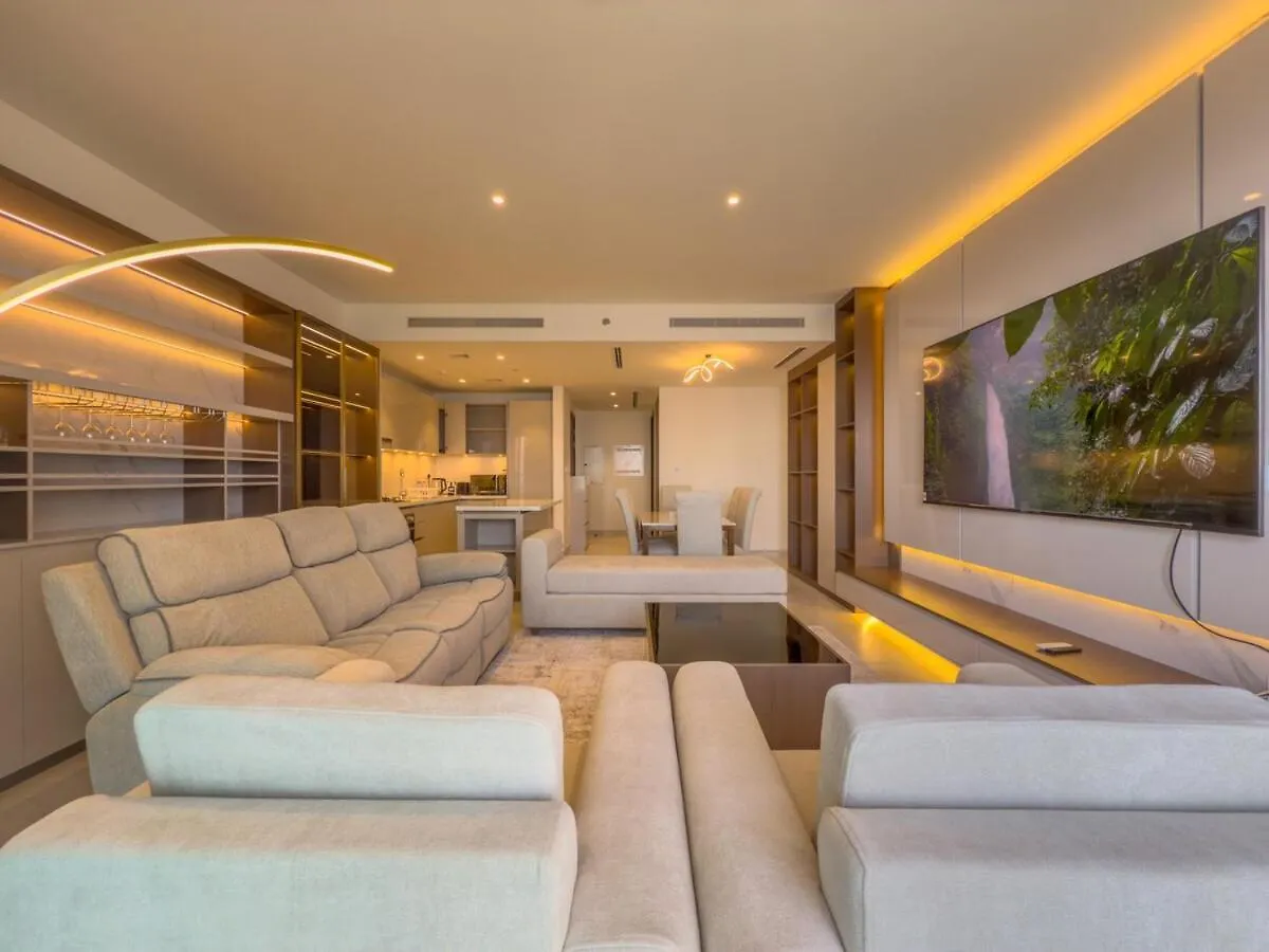 Elegant 2-Br With Modern Comfort Dubai