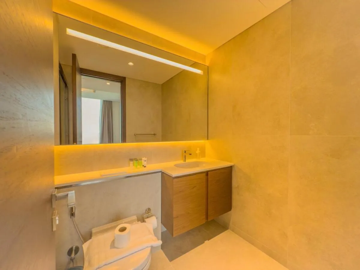 Elegant 2-Br With Modern Comfort Dubai Apartment